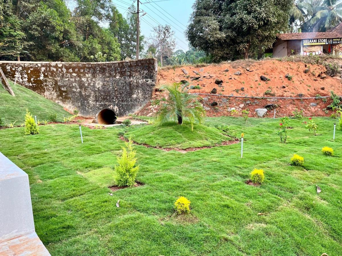 Hotel Sooryakamal Mahal Dharmastala Exterior foto