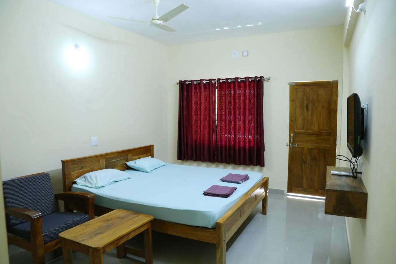 Hotel Sooryakamal Mahal Dharmastala Exterior foto